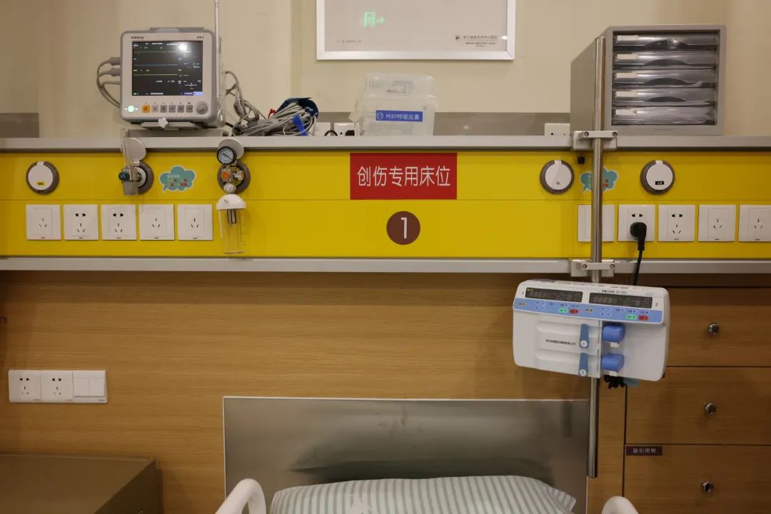 创伤床位.jpg