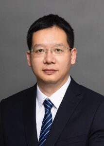 党委委员、眼视光研究所所长、眼科中心主任：李俊