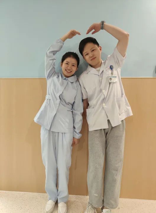 男方:放射科 沈少博 女方:急诊监护室 吕珂.jpg