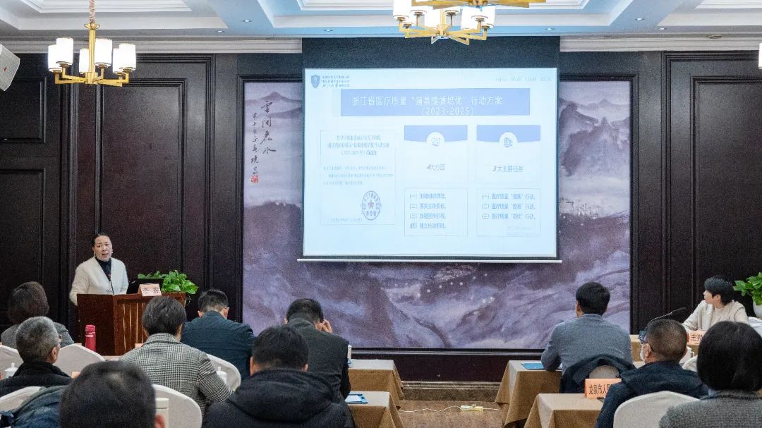 07-李雅授课.jpg